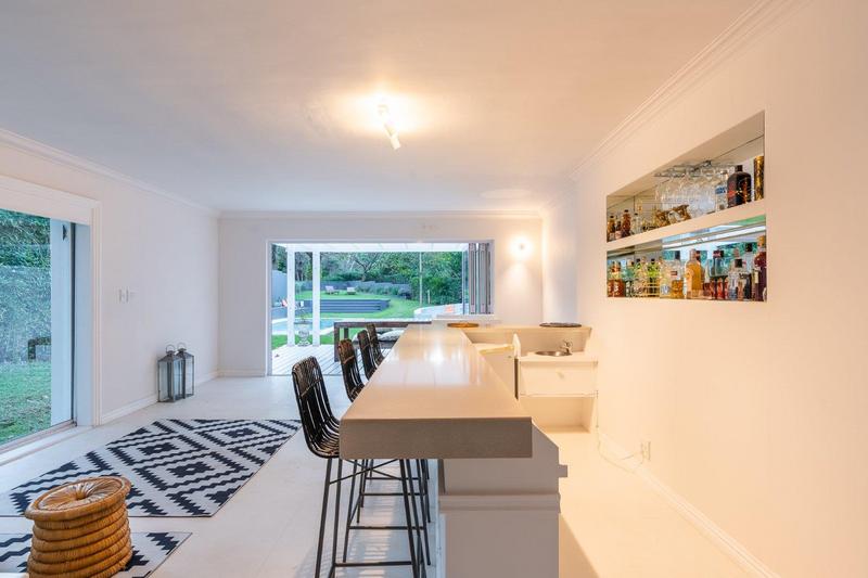 5 Bedroom Property for Sale in Constantia Western Cape